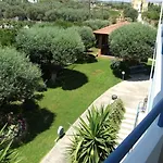 Sokrates Studios Aparthotel