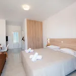Sokrates Studios Aparthotel Afantou