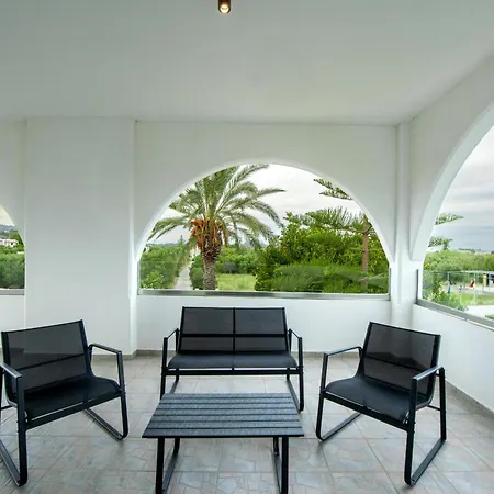 Apart Otel Sokrates Afantou