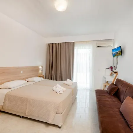 Aparthotel Sokrates Studios 2*