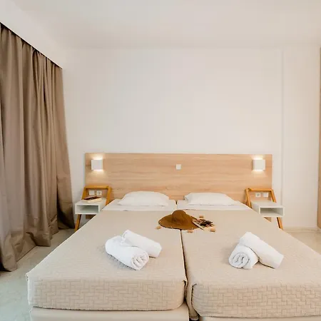 Aparthotel Sokrates Studios
