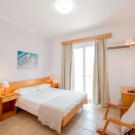 Sokrates Studios Aparthotel