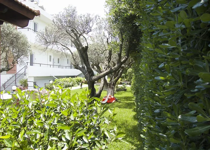 Sokrates מלון דירות